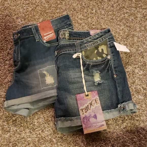 Truce Pants - Juniors Jean Shorts